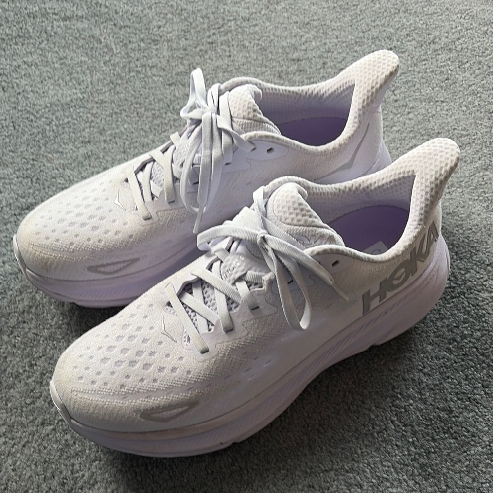 Hoka Clifton 9